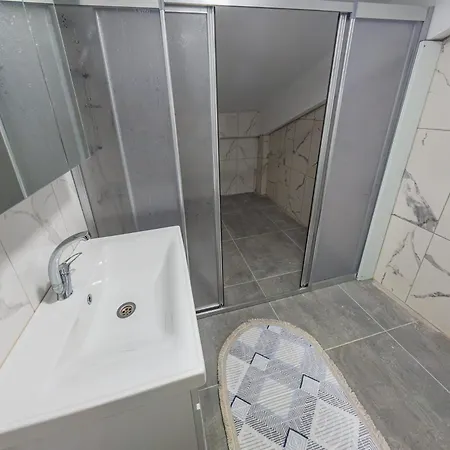 Beyaz Kosk Apartmán *